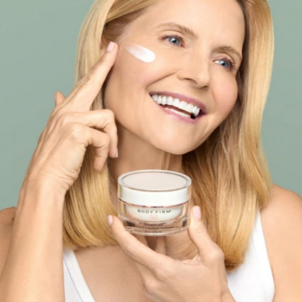 BODY FIRM Facial Treatment - Picture 3 of 13